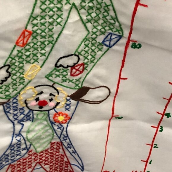 Vintage Hand-Crafted Embroidered & Cross Stitch Height Chart - Clown & Balloons - Picture 7 of 10
